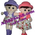 دخترهای کلاهدار دامن گلی