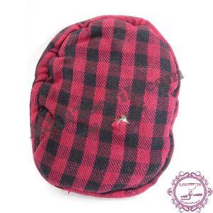 گربه ناز خوابیده در سبد